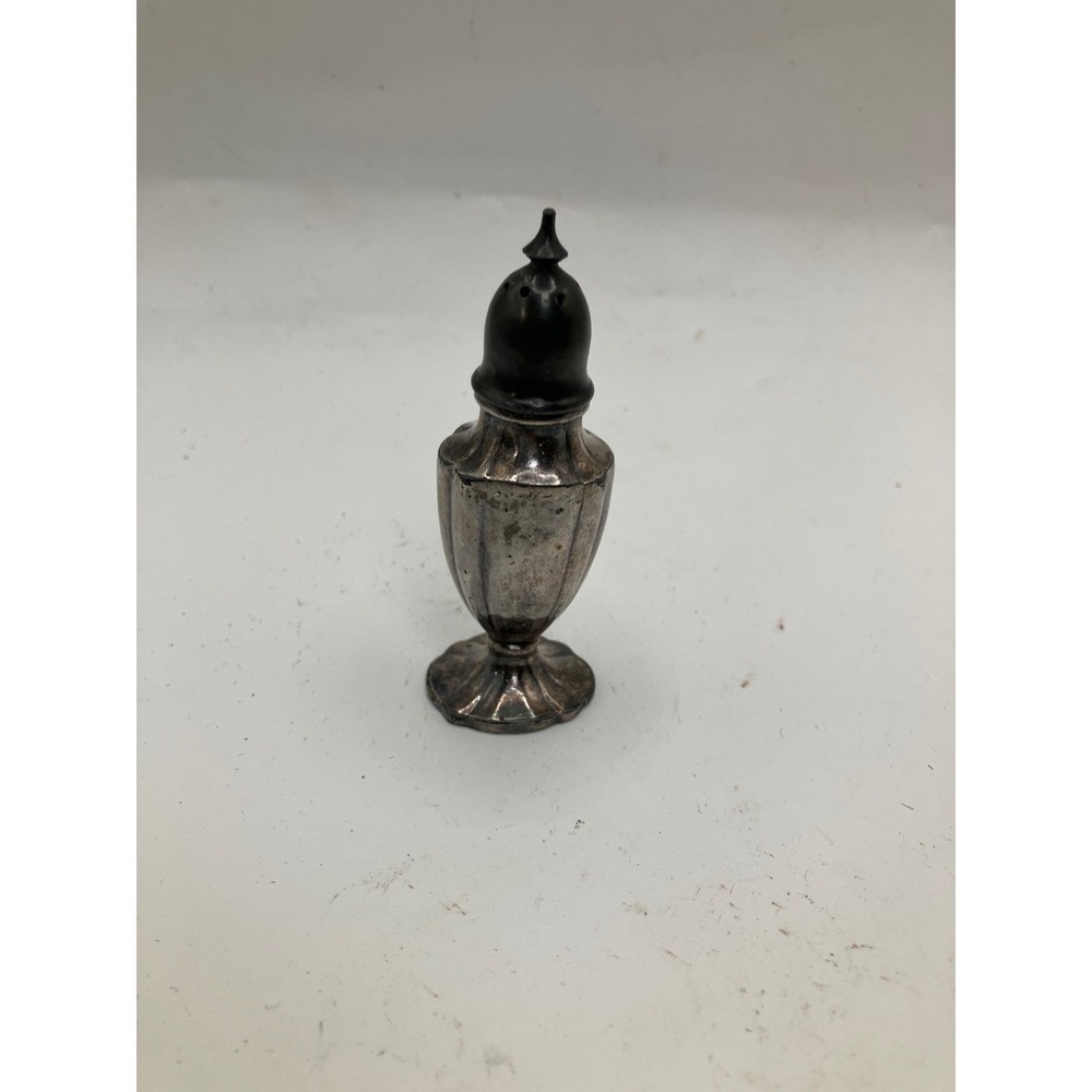 Vintage Silver Plated Miniature Pepper Shaker Home Decor Collectible‎